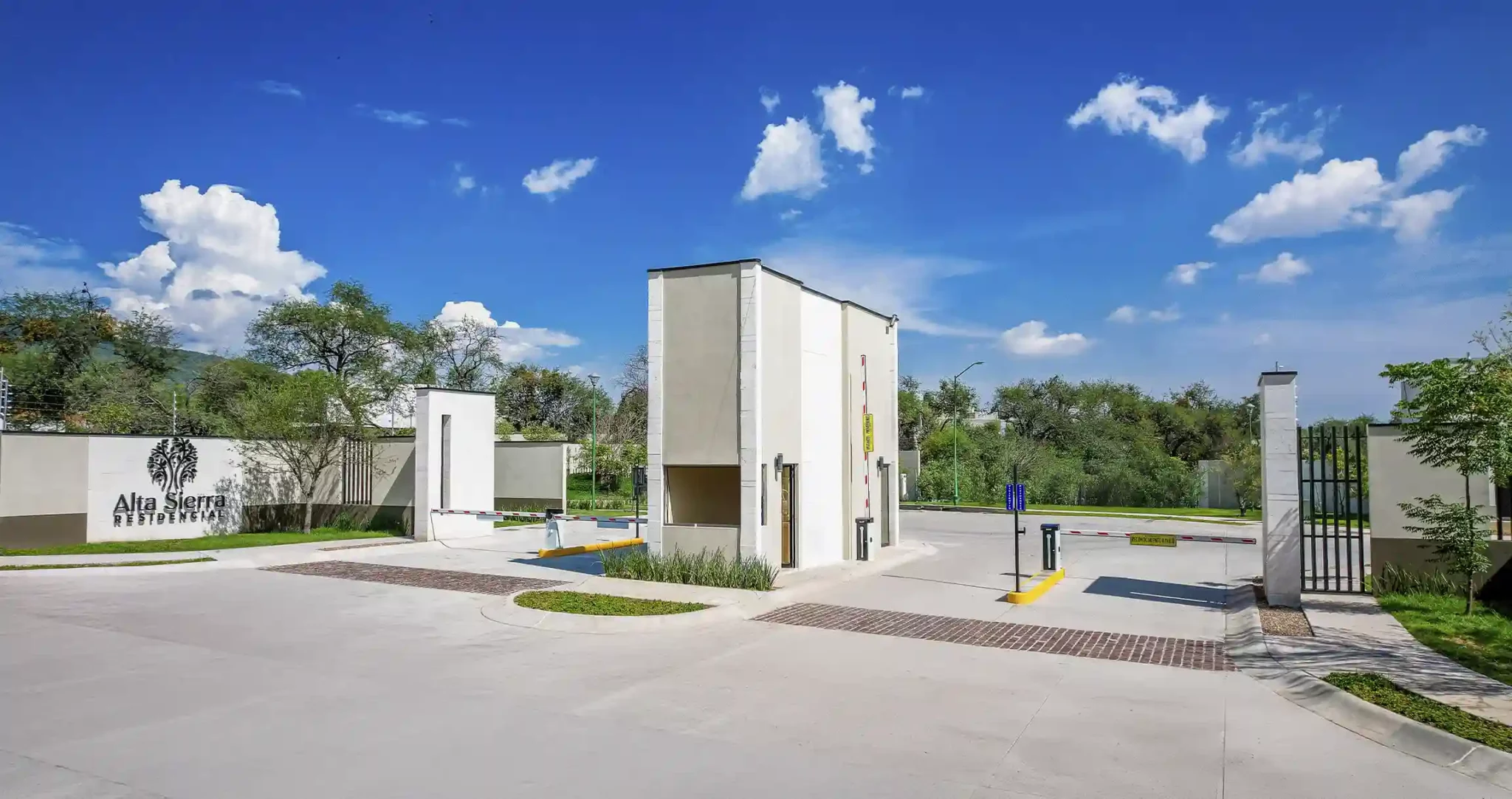 alta-sierra-residencial-entrada-fraccionamiento