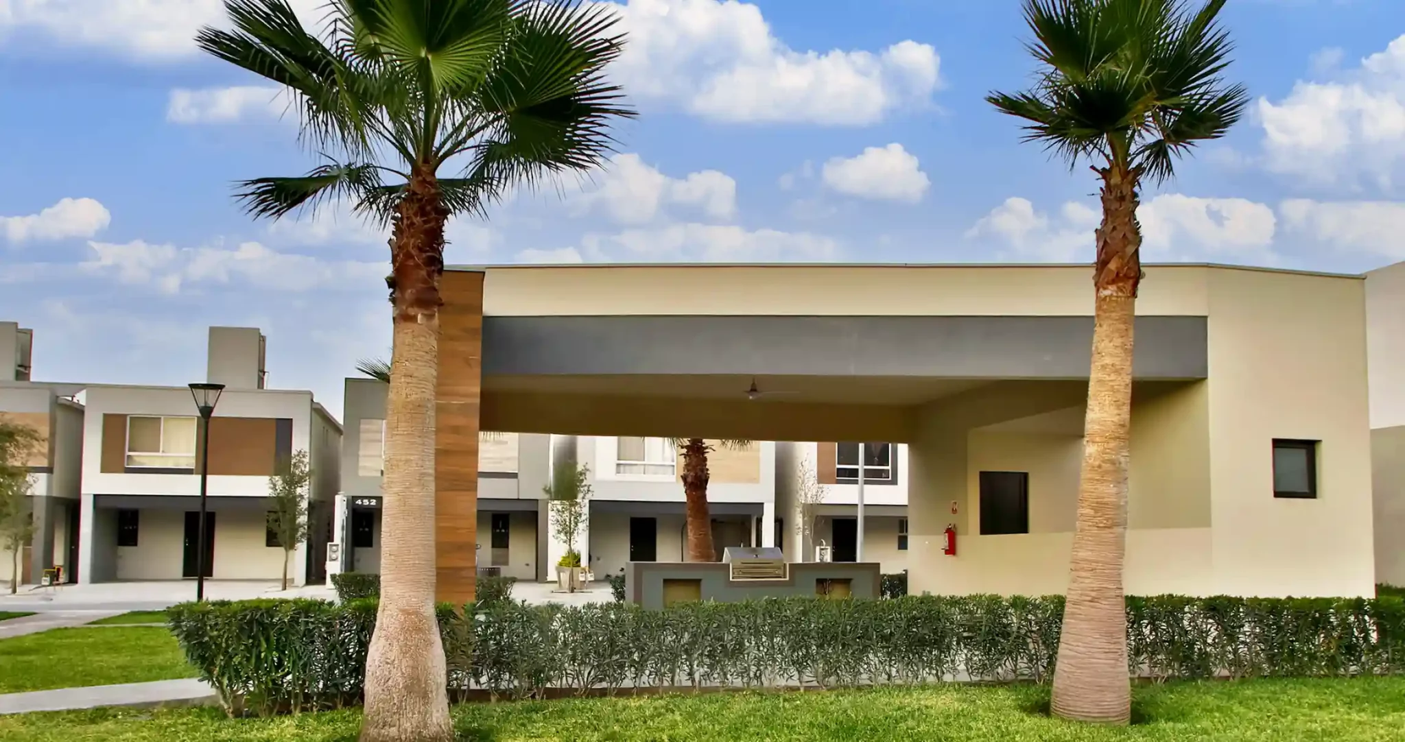 Triana_Palapa_230x1217